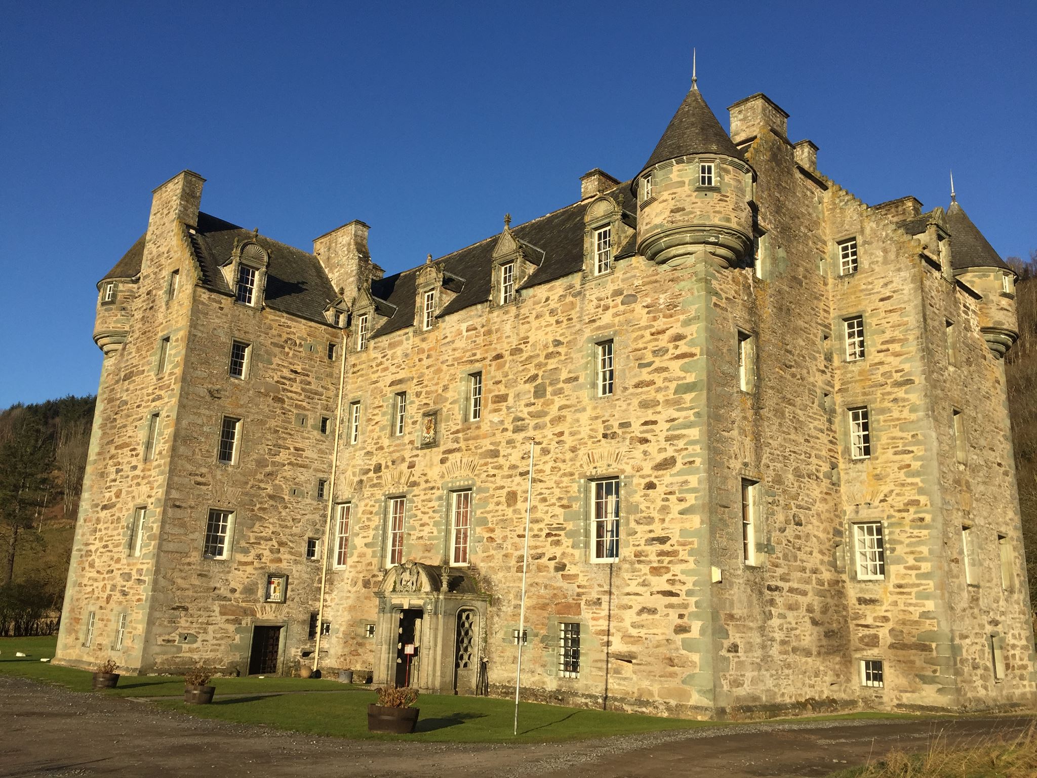 Castle Menzies 5
